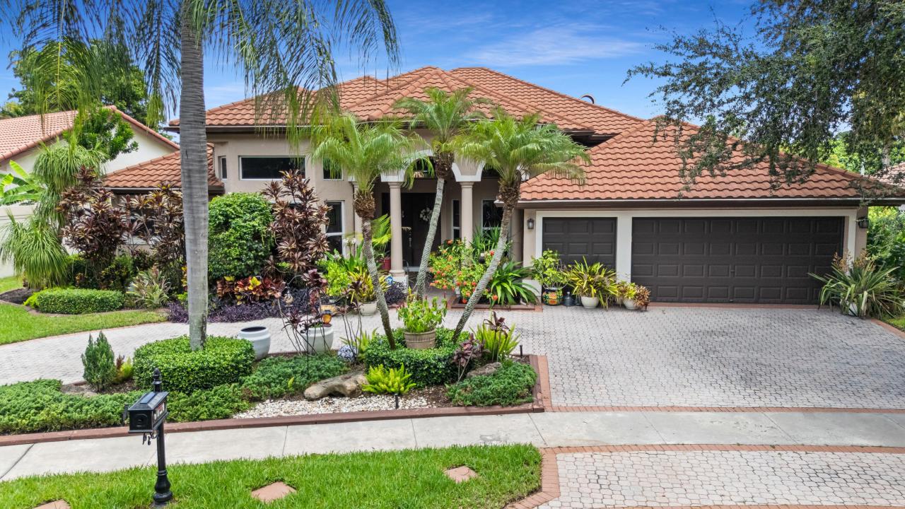 Pembroke Pines, FL 33027