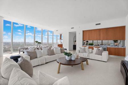 175 SE 25th St PH4302, Miami, Florida 33129