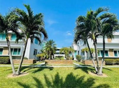 10178 Collins Ave 202, Bal Harbour, Florida 33154, USA