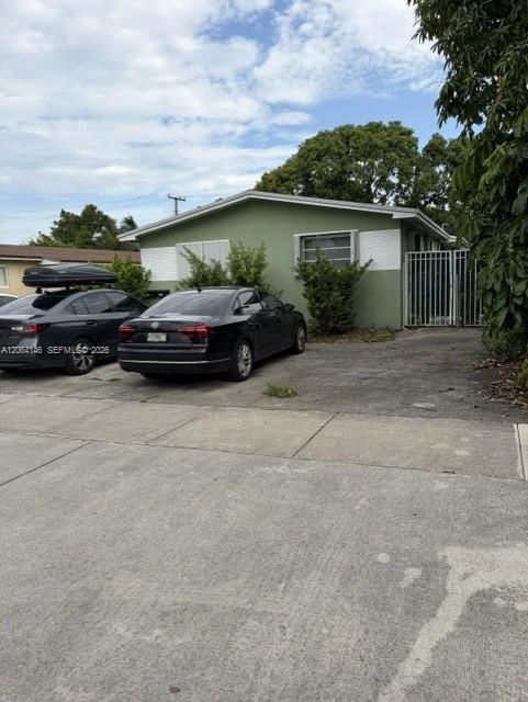 210 E 10th St, Hialeah, Florida 33010, USA