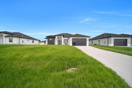 3618 6th ST SW, Lehigh Acres, Florida 33976, USA