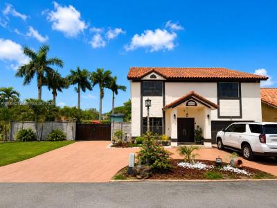 18758 NW 78th Pl, Hialeah, Floride 33015, États-Unis