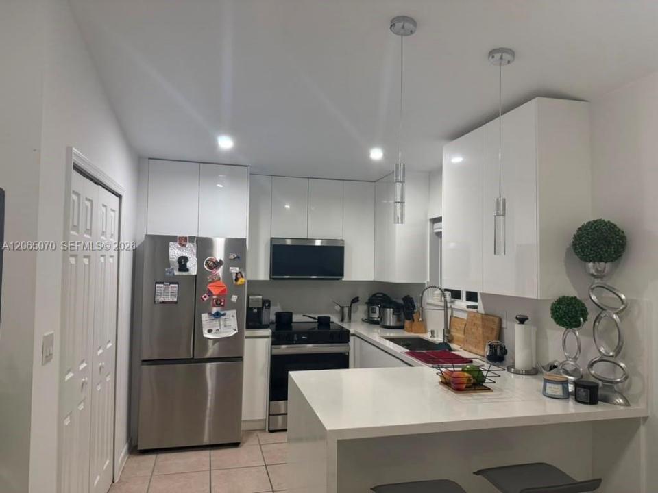 945 NE 33rd Ter 201, Homestead, Floride 33033, États-Unis