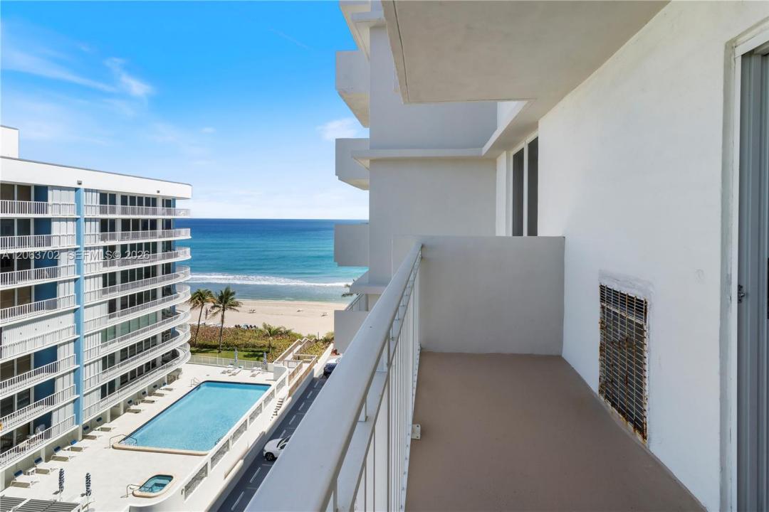 3215 S Ocean Blvd 804, Highland Beach, Florida 33487, USA