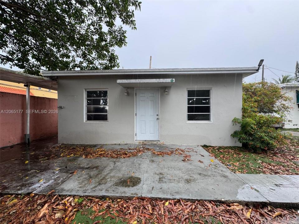 2380 NW Flagler Ter R, Miami, Florida 33125, Amerika Birleşik Devletleri