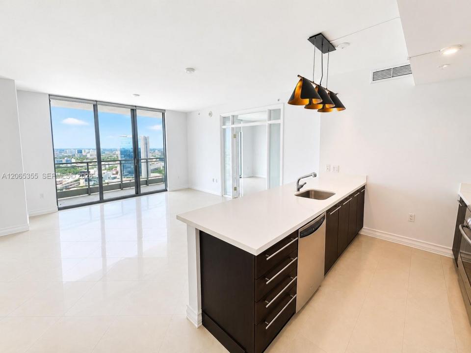 90 SW 3rd St 3106, Miami, Floride 33130, États-Unis