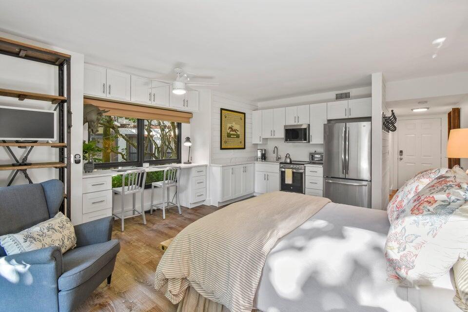13334 Polo Club Road 231, Wellington, Florida 33414, USA