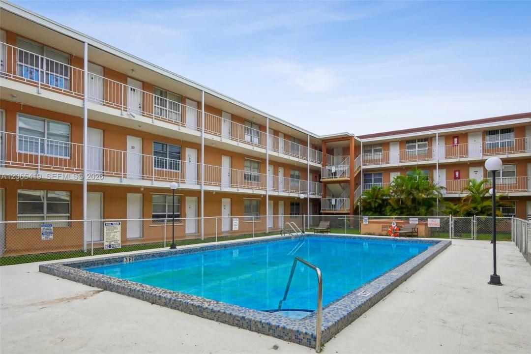 3881 W Flagler St 316, Miami, Florida 33134, USA