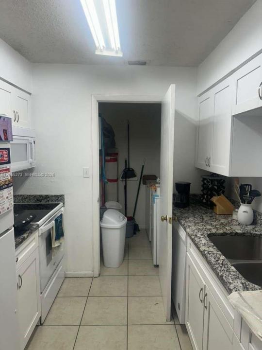 13287 Arbor Pointe Circle 304, Tampa, Floride 33617, États-Unis