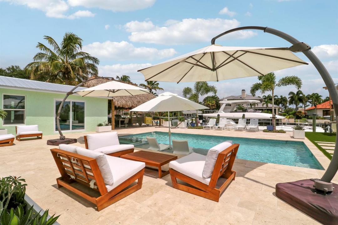 2443 E Edgewater Drive, Palm Beach Gardens, Florida 33410