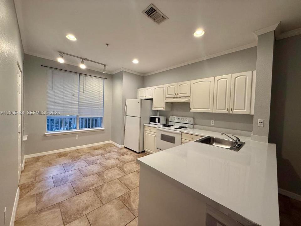 860 N Orange Ave 258, Orlando, Floride 33180, États-Unis