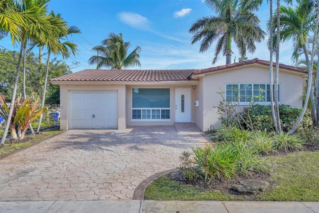 2005 N 36th Ave, Hollywood, Florida 33021, USA