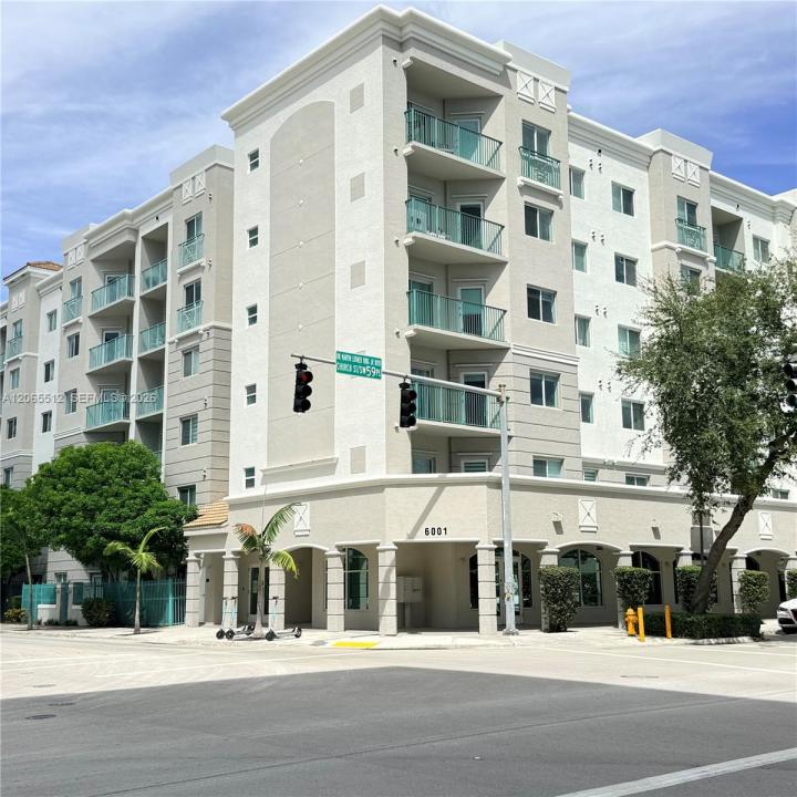 6001 SW 70th St 146, South Miami, Florida 33143, USA