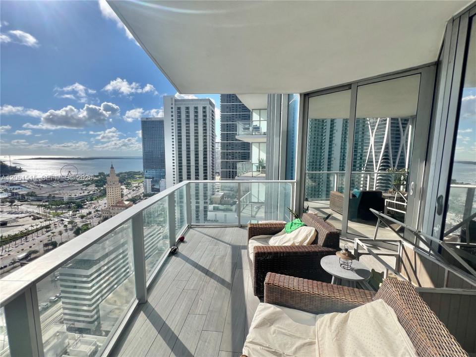 851 NE 1st Ave 2605, Miami, Floride 33132, États-Unis