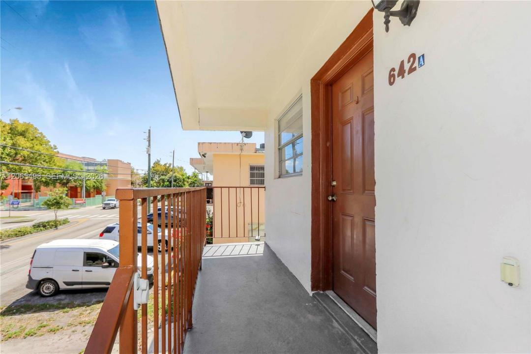 642 E 2nd Ave A, Hialeah, فلوريدا 33010, الولايات المتحدة