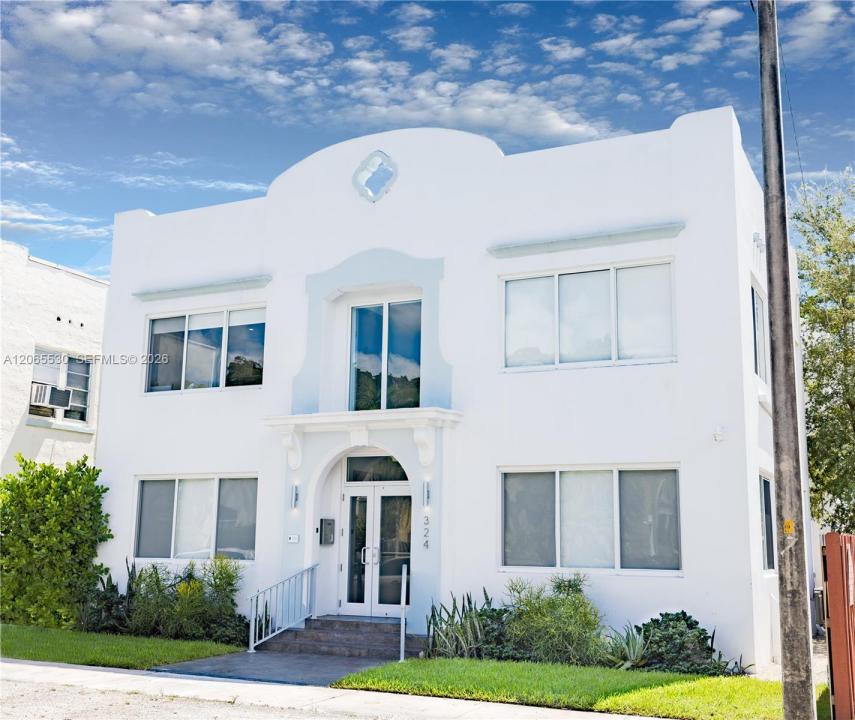 324 Mendoza Ave 5, Miami, Floryda 33134, USA