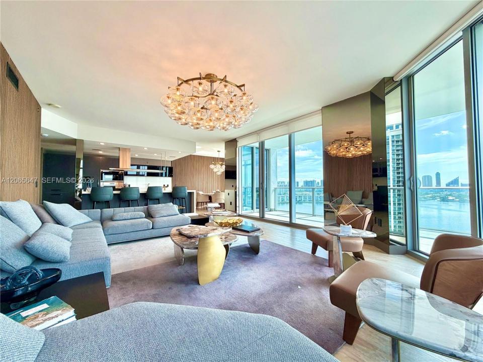17301 Biscayne Blvd 1409, North Miami Beach, Florida 33160, Amerika Birleşik Devletleri