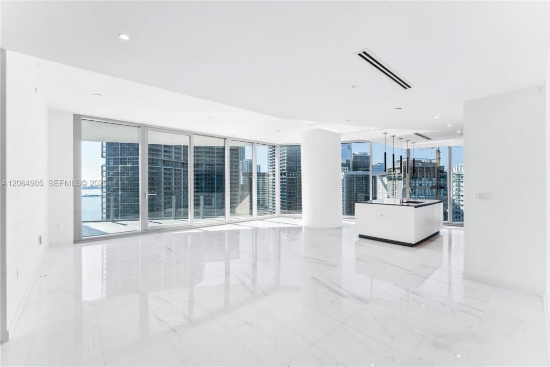 300 Biscayne Blvd Way 3507, Miami, Florida 33131, Stati Uniti