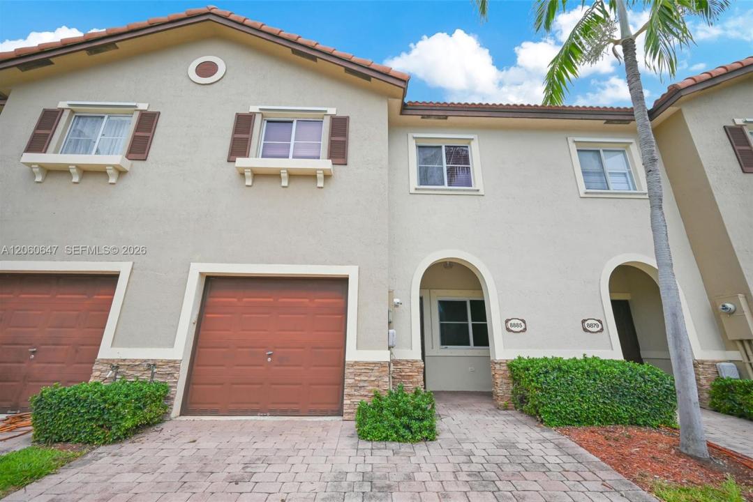 8885 SW 221st Ter, Cutler Bay, Florida 33190, USA
