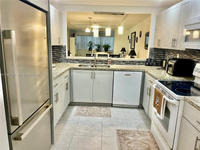 2901 N Nob Hill Rd 107, Sunrise, Florida 33322, USA