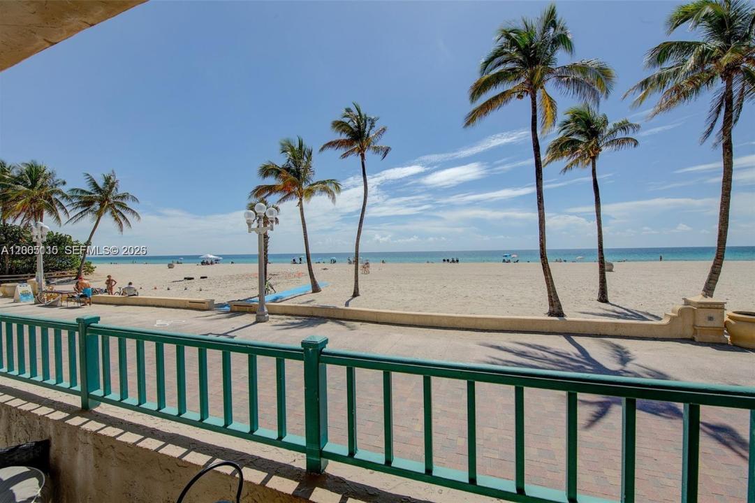 201 Van Buren St 101, Hollywood, Florida 33019, USA
