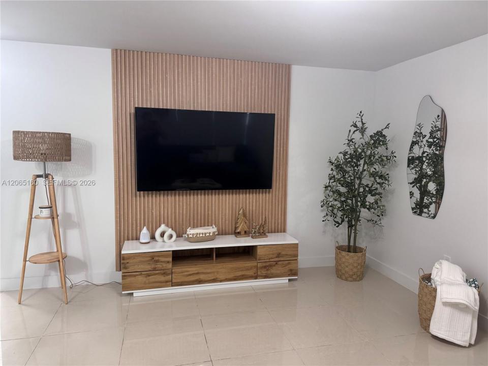 7904 West Dr 608, North Bay Village, Florida 33141, Stati Uniti