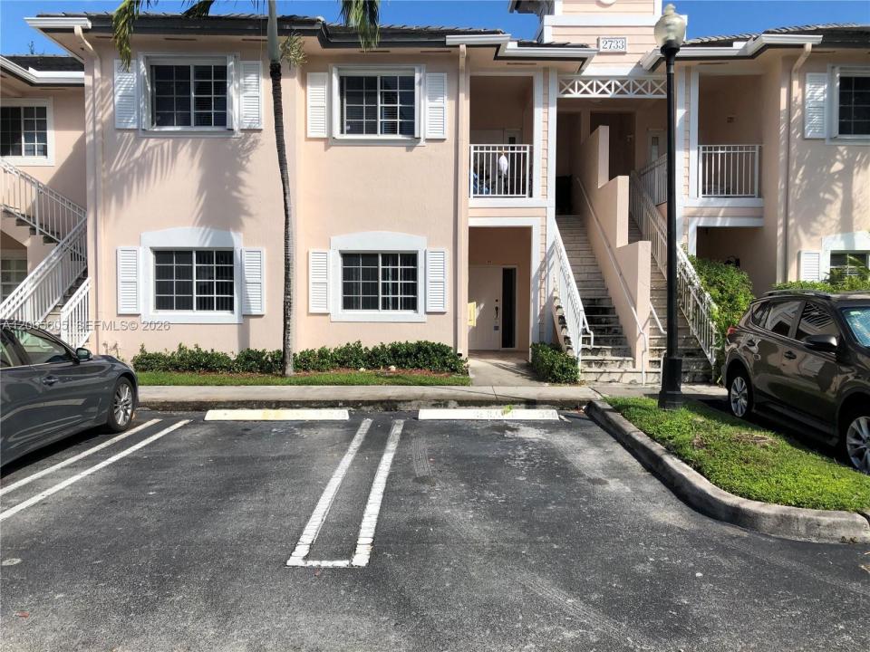 2733 NE 3rd Ct 103, Homestead, Floride 33033, États-Unis