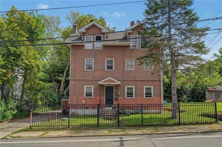 84 Saint Paul Street, North Smithfield, Rhode Island 02896, USA