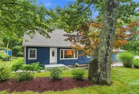 321 Cooper Hill Road, Burrillville, Rhode Island 02839, USA