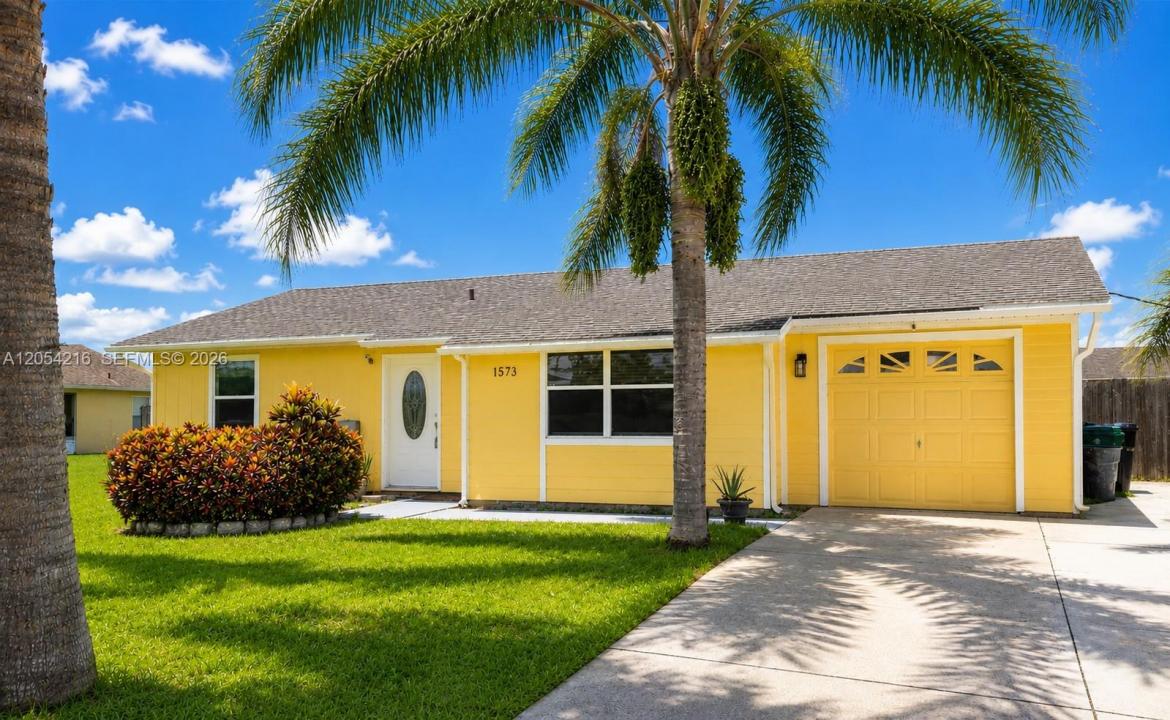 1573 SW Lexington Dr., Port St. Lucie, Florida 34953, USA