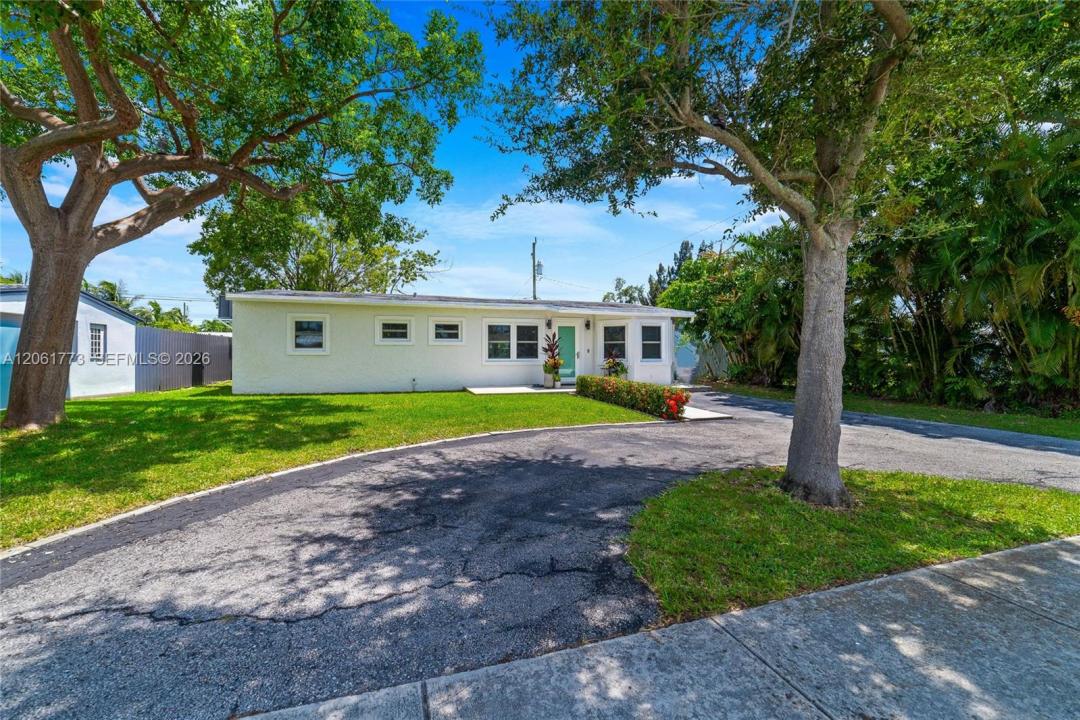 320 NE 59th Ct, Oakland Park, Florida 33334, USA
