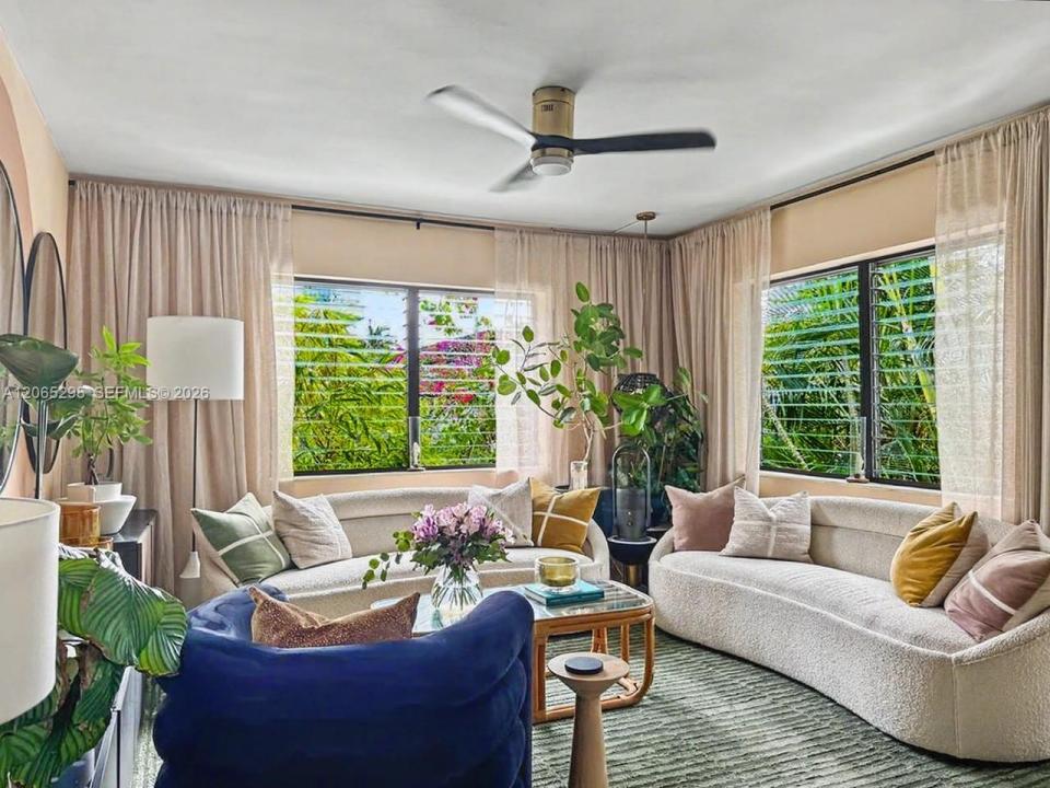 1127 Meridian Ave 8-1127, Miami Beach, Florida 33139, USA