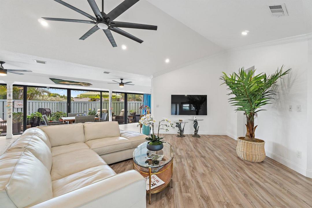 1127 E Seminole Avenue 24b, Jupiter, Florida 33477, USA