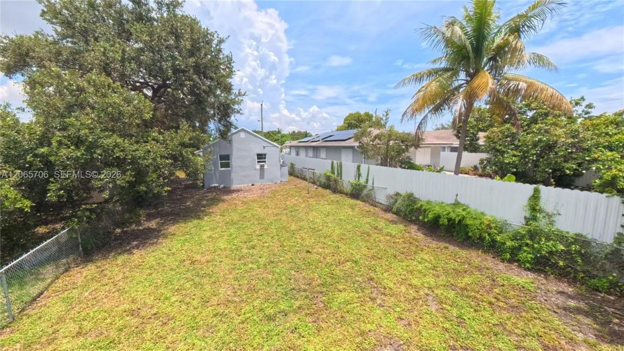 3156 NW 55th St, Miami, Florida 33142, USA