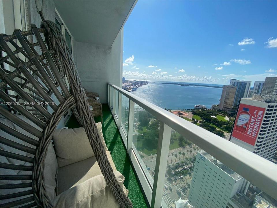 244 Biscayne Blvd 3707, Miami, Flórida 33132, Estados Unidos