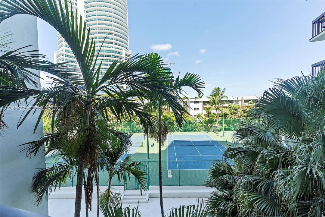 2333 Brickell Ave 315, Miami, Florida 33129, USA