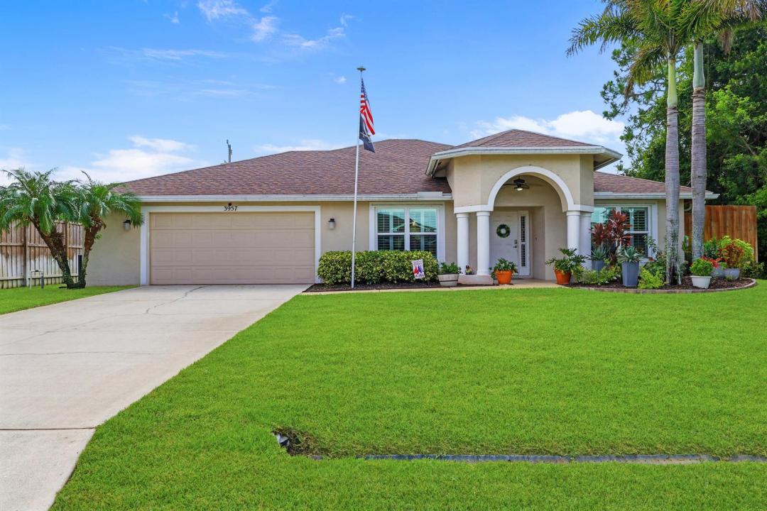 3957 SW Helmlinger Street, Port St. Lucie, Floryda 34953, USA