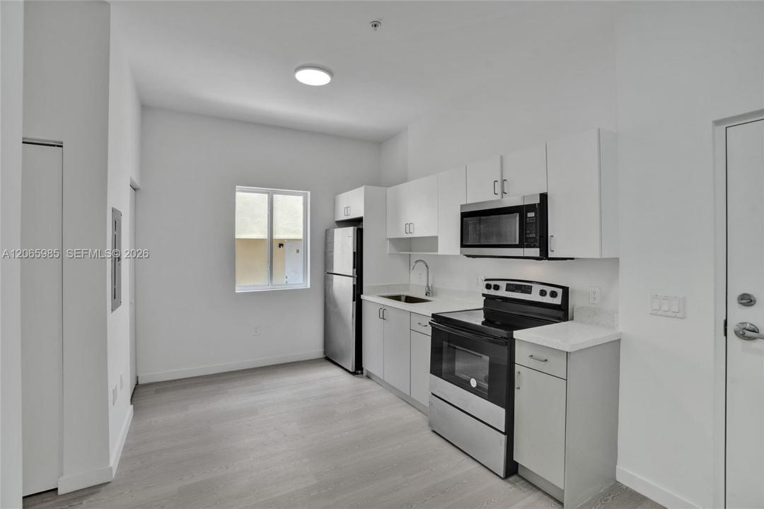 1567 NW 1st St 14, Miami, Flórida 33125, Estados Unidos