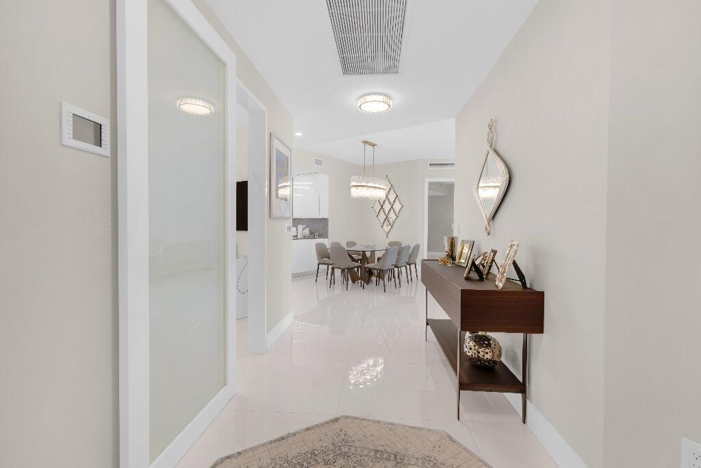15811 COLLINS Avenue 2207, Sunny Isles Beach, Floride 33160, États-Unis