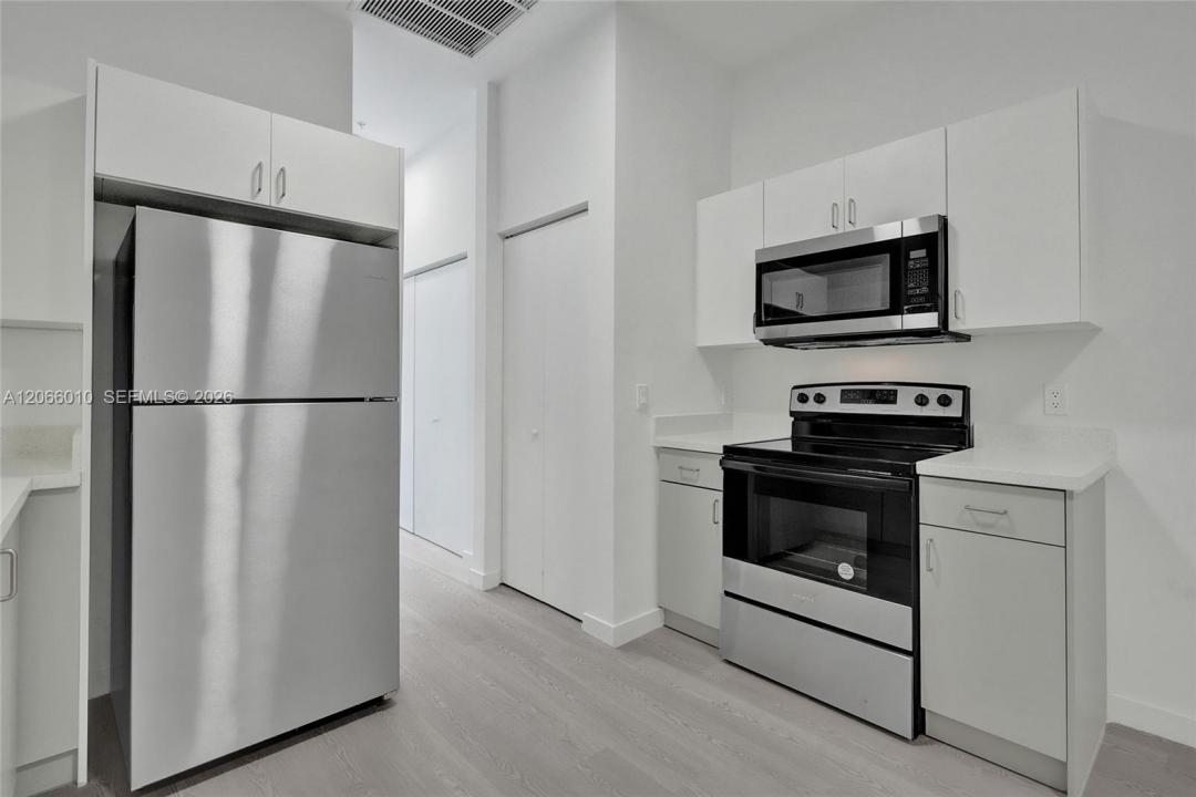 1567 NW 1st St 10, Miami, Flórida 33125, Estados Unidos