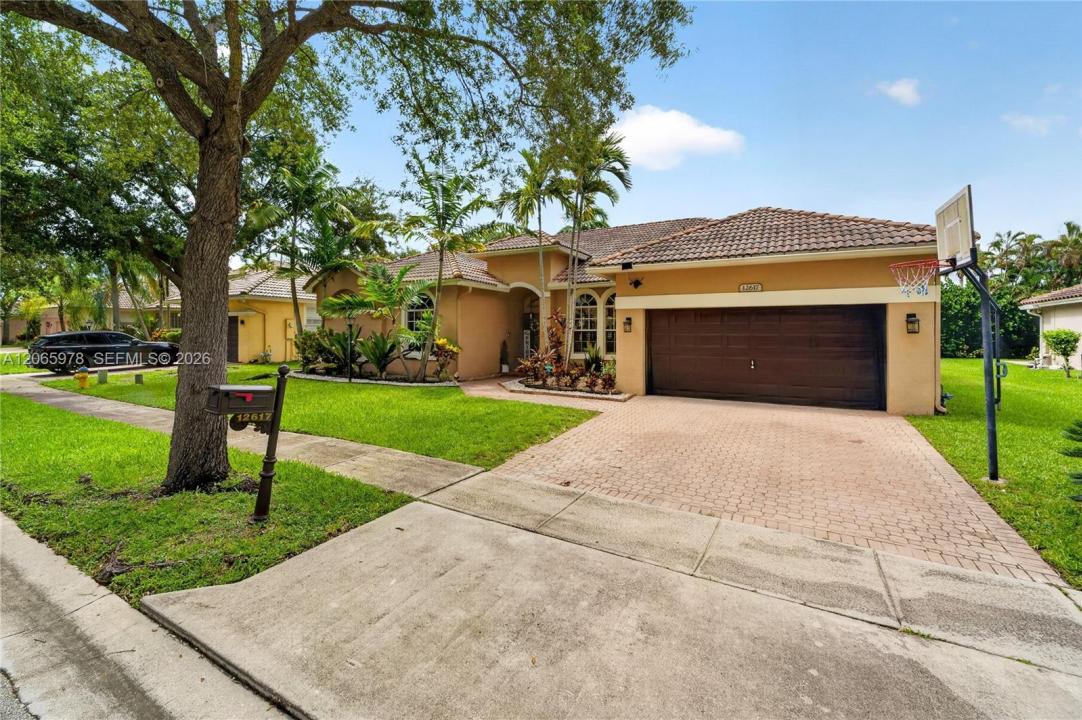 12617 NW 23rd St, Pembroke Pines, Floride 33028, États-Unis