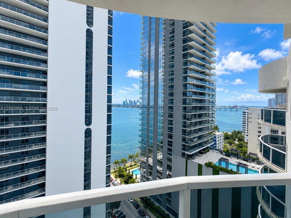 601 NE 23rd St PH02, Miami, Florida 33137, Stati Uniti