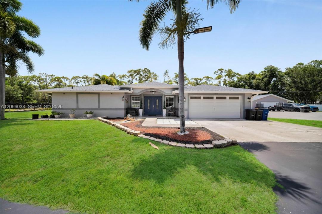 19901 Pine Echo, North Fort Myers, Florida 33917, USA