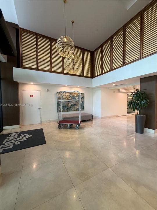 540 BRICKELL KEY DR 617, Miami, Florida 33131, Stati Uniti
