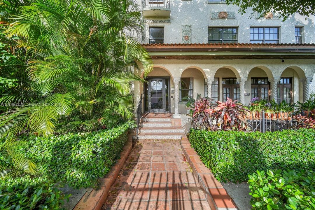 934 Michigan Ave 207, Miami Beach, Floride 33139, États-Unis