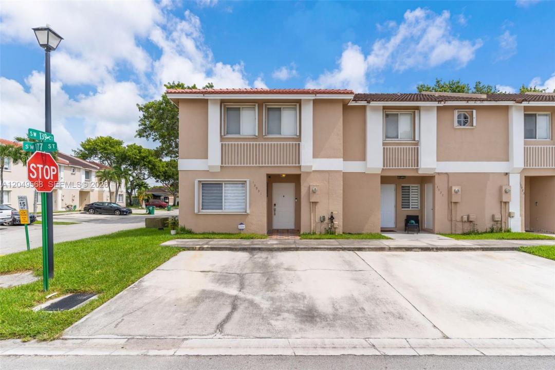 13931 SW 177th St 0, Miami, Florida 33177, USA