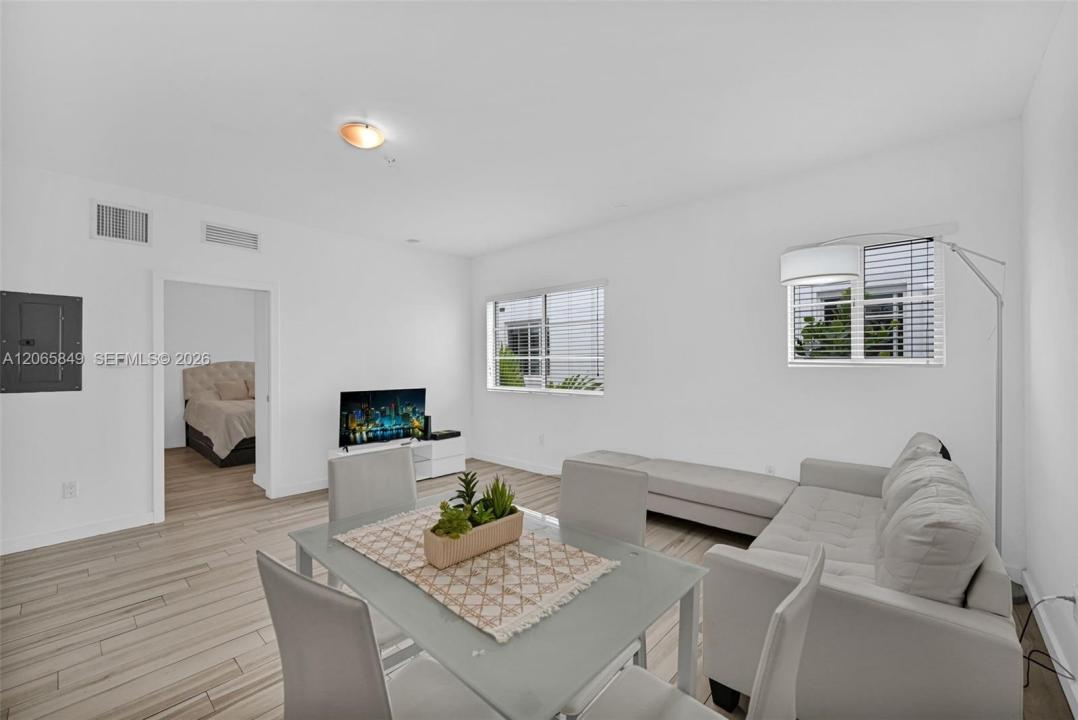 1560 Meridian Ave 207, Miami Beach, Flórida 33139, Estados Unidos