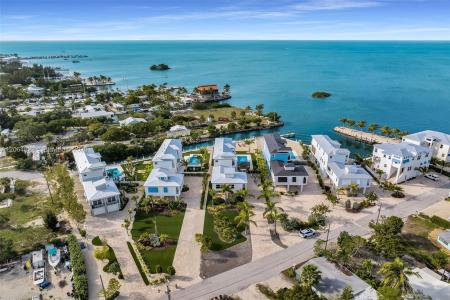 735 50 ST Gulf, Marathon, Key West, Florida 33050, USA