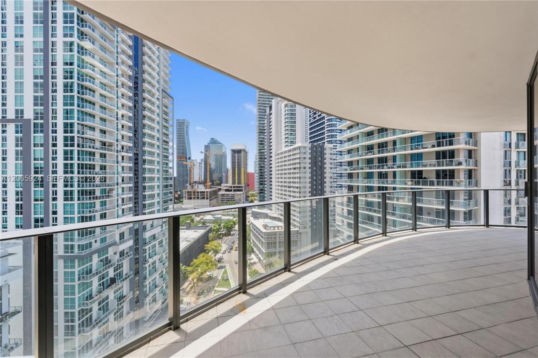 1000 Brickell Plz 1902, Miami, Floride 33131, États-Unis