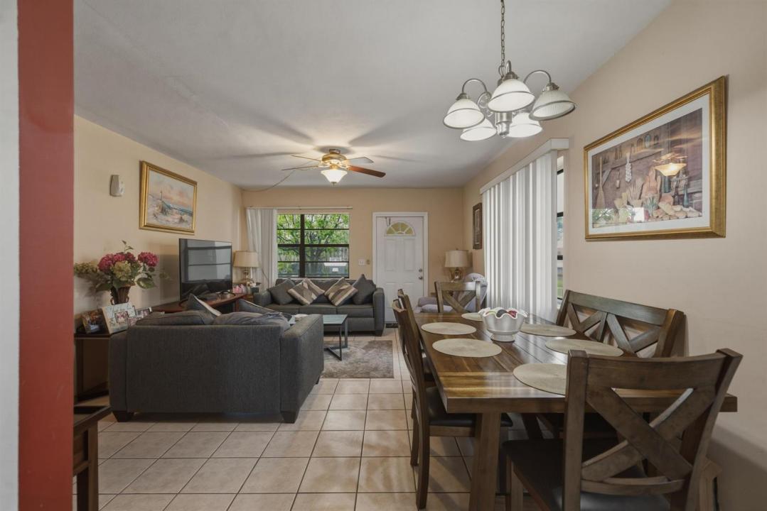 500 SW 15TH Street 107, Pompano Beach, Florida 33060, USA
